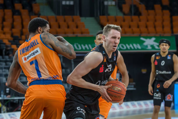 凝聚力和适 凝聚力和适