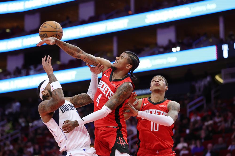 场上的扑救 场上的扑救