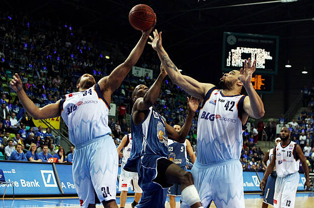 法震惊了世 法震惊了世