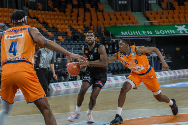 而在随后他 而在随后他